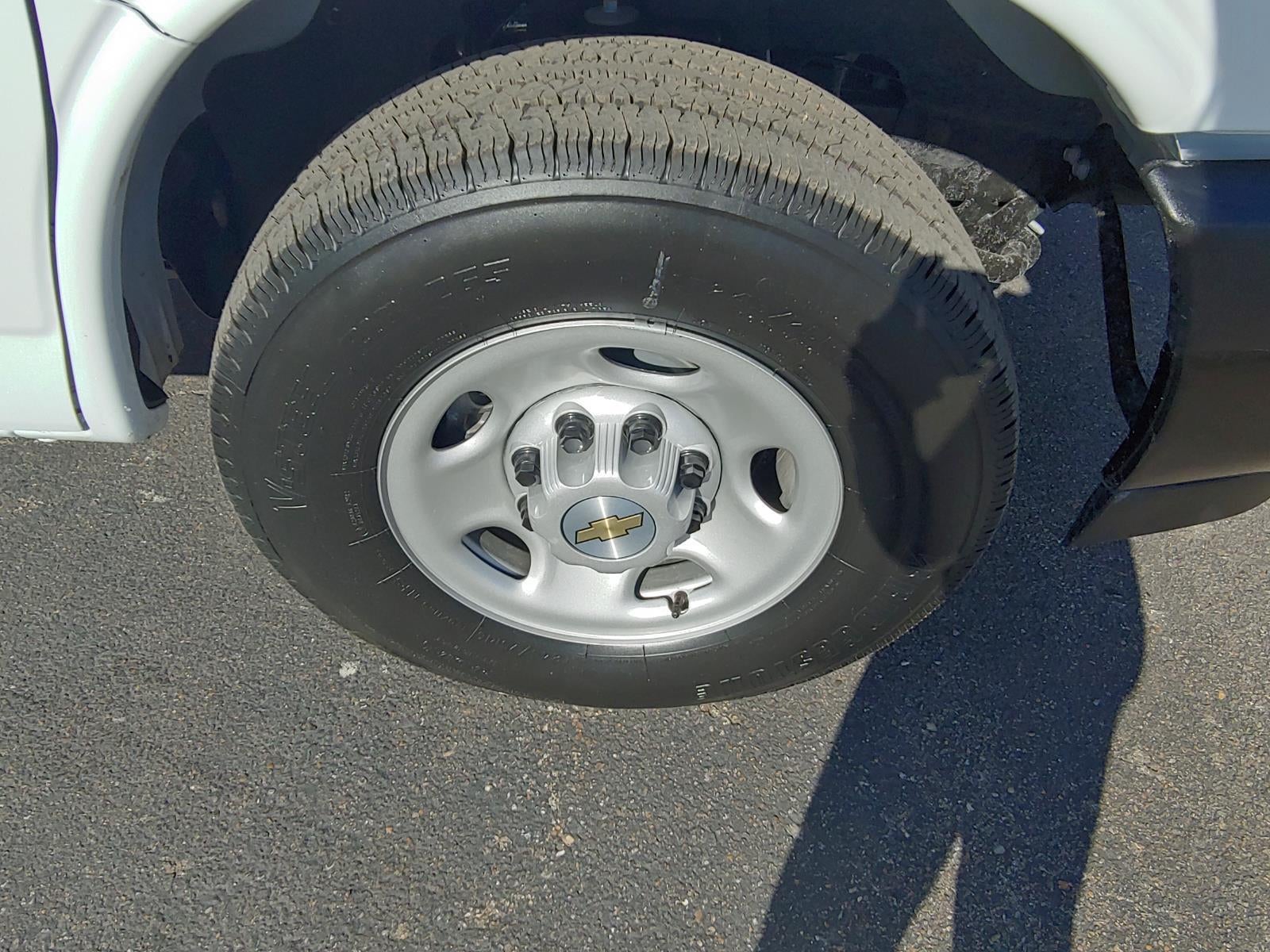 2025 Chevrolet Express Cargo 2500 WT