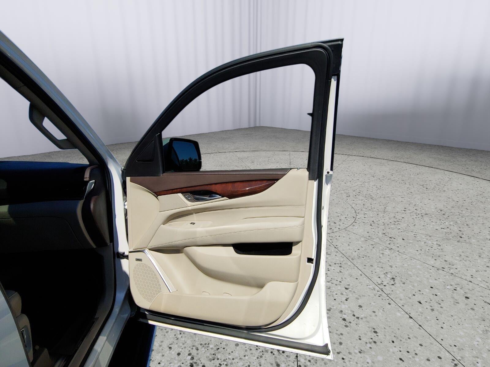 2017 Cadillac Escalade Premium Luxury
