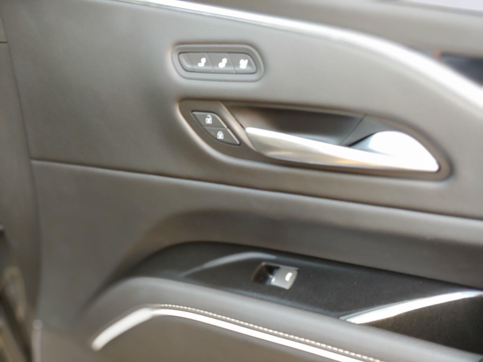 2023 Cadillac Escalade ESV Sport