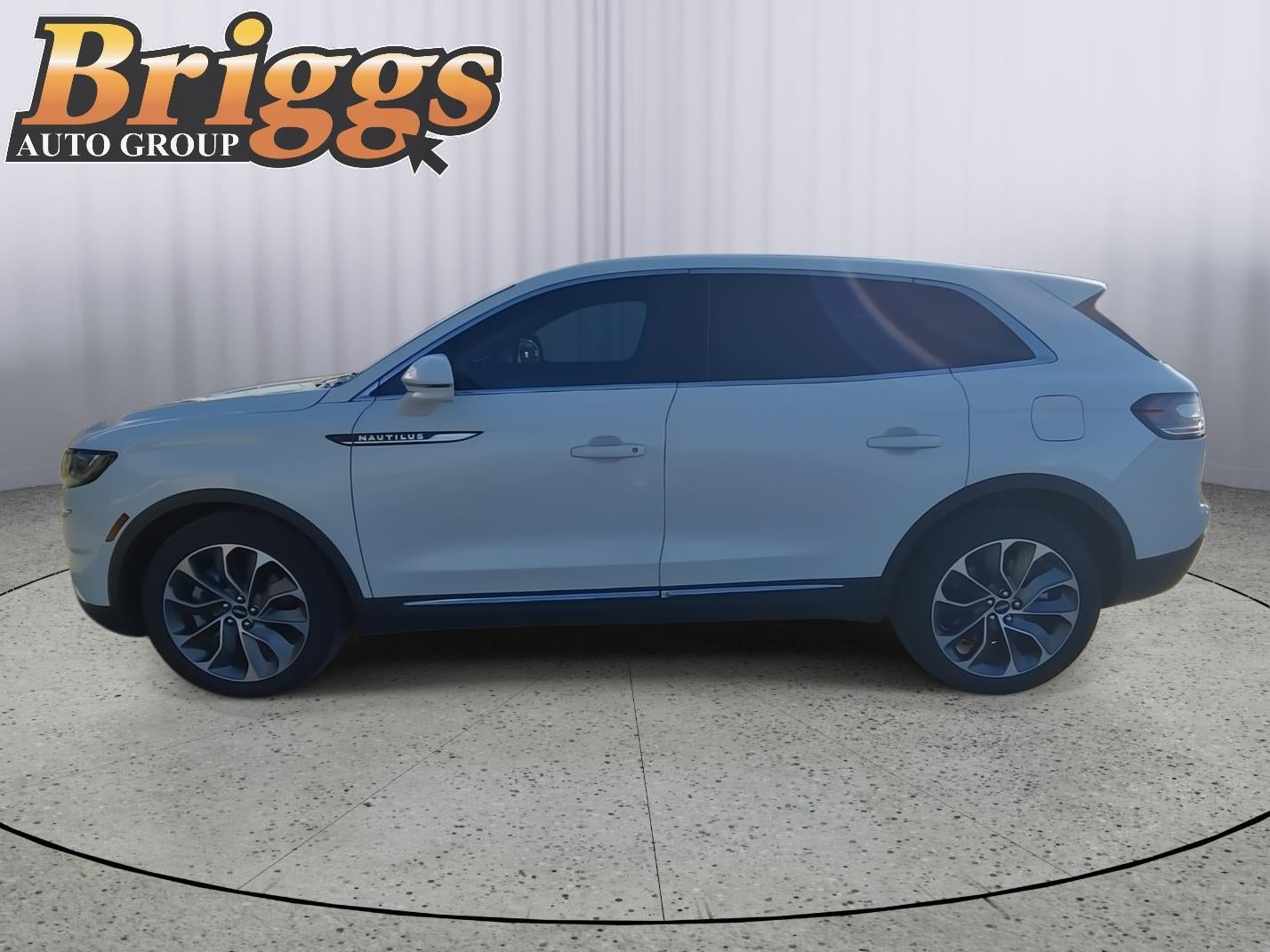 2022 Lincoln Nautilus Reserve