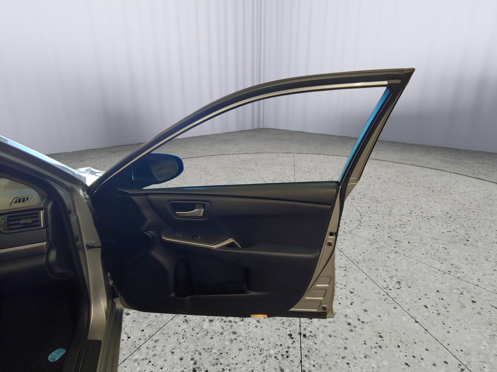 2016 Toyota Camry XLE