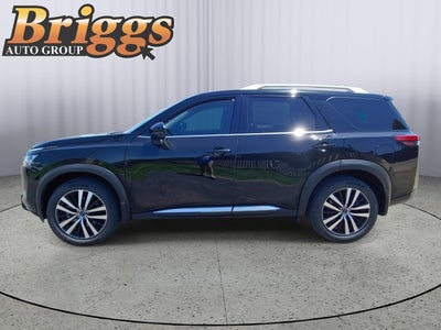 2023 Nissan Pathfinder Platinum