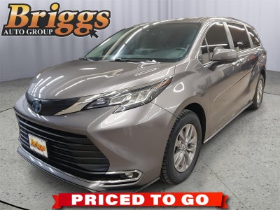 2022 Toyota Sienna XLE
