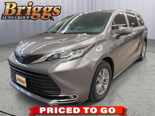 2022 Toyota Sienna XLE