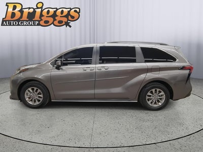 2022 Toyota Sienna XLE