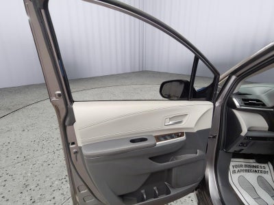 2022 Toyota Sienna XLE