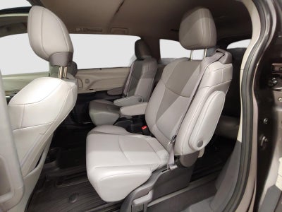 2022 Toyota Sienna XLE