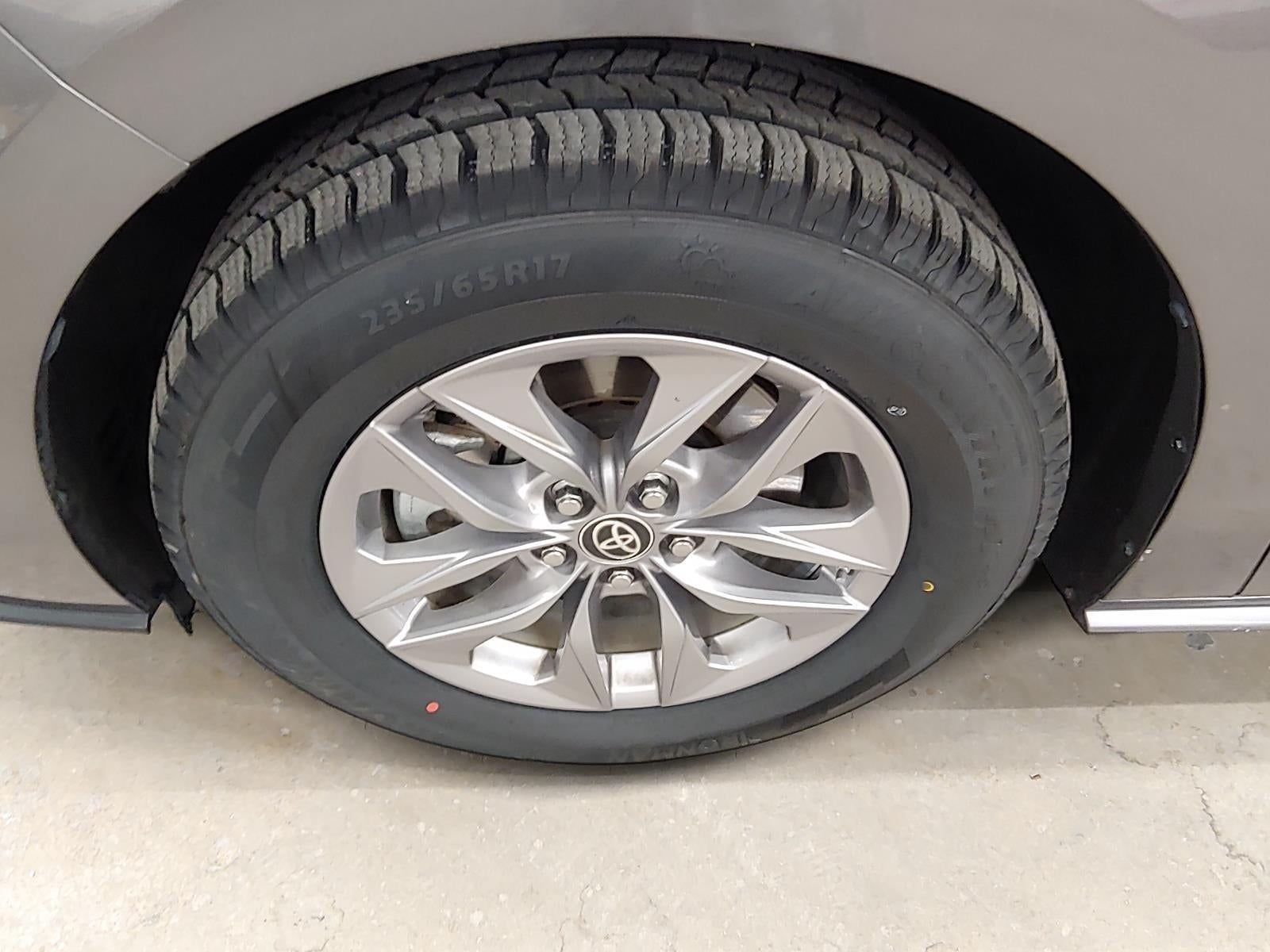 2022 Toyota Sienna XLE