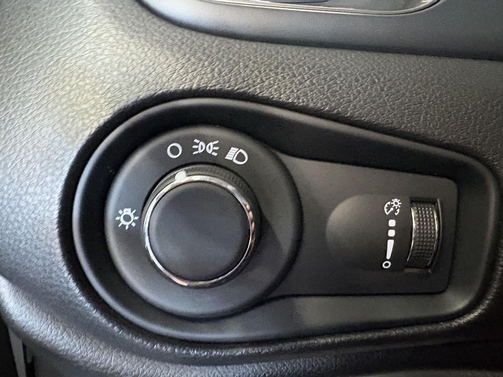 2023 Jeep Renegade Latitude 4x4
