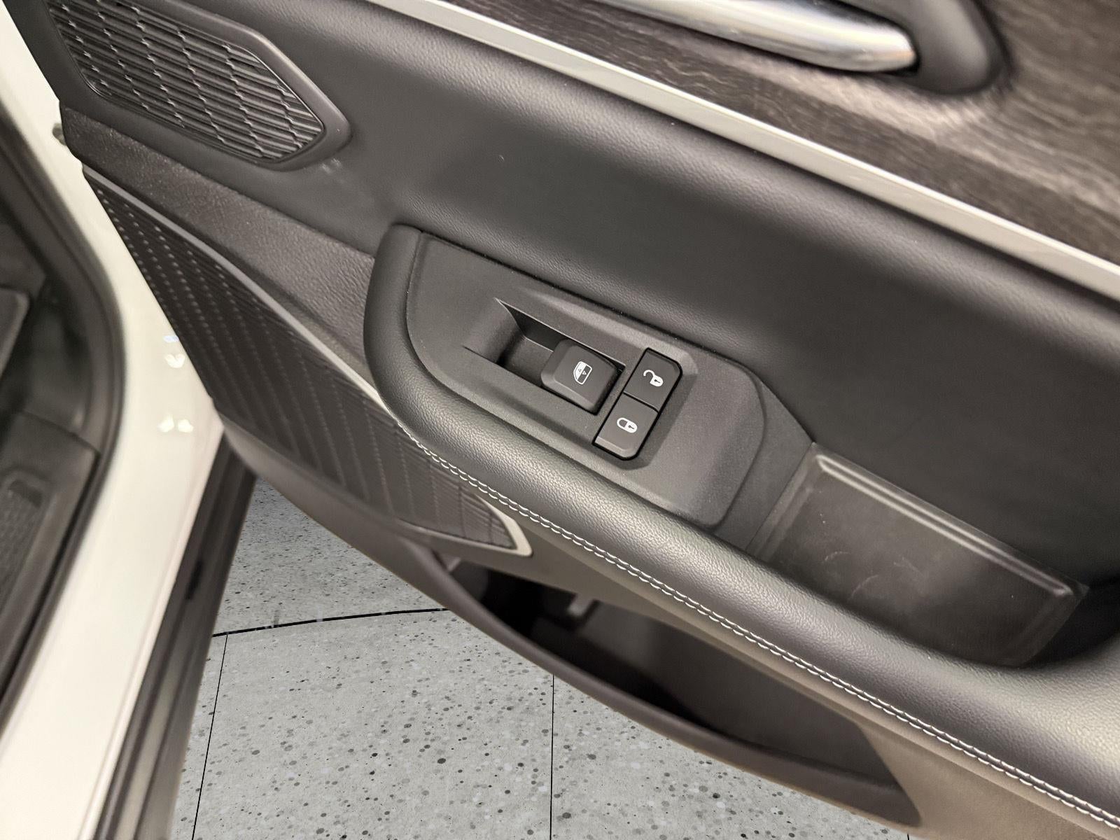 2022 Jeep Grand Cherokee Limited 4x4