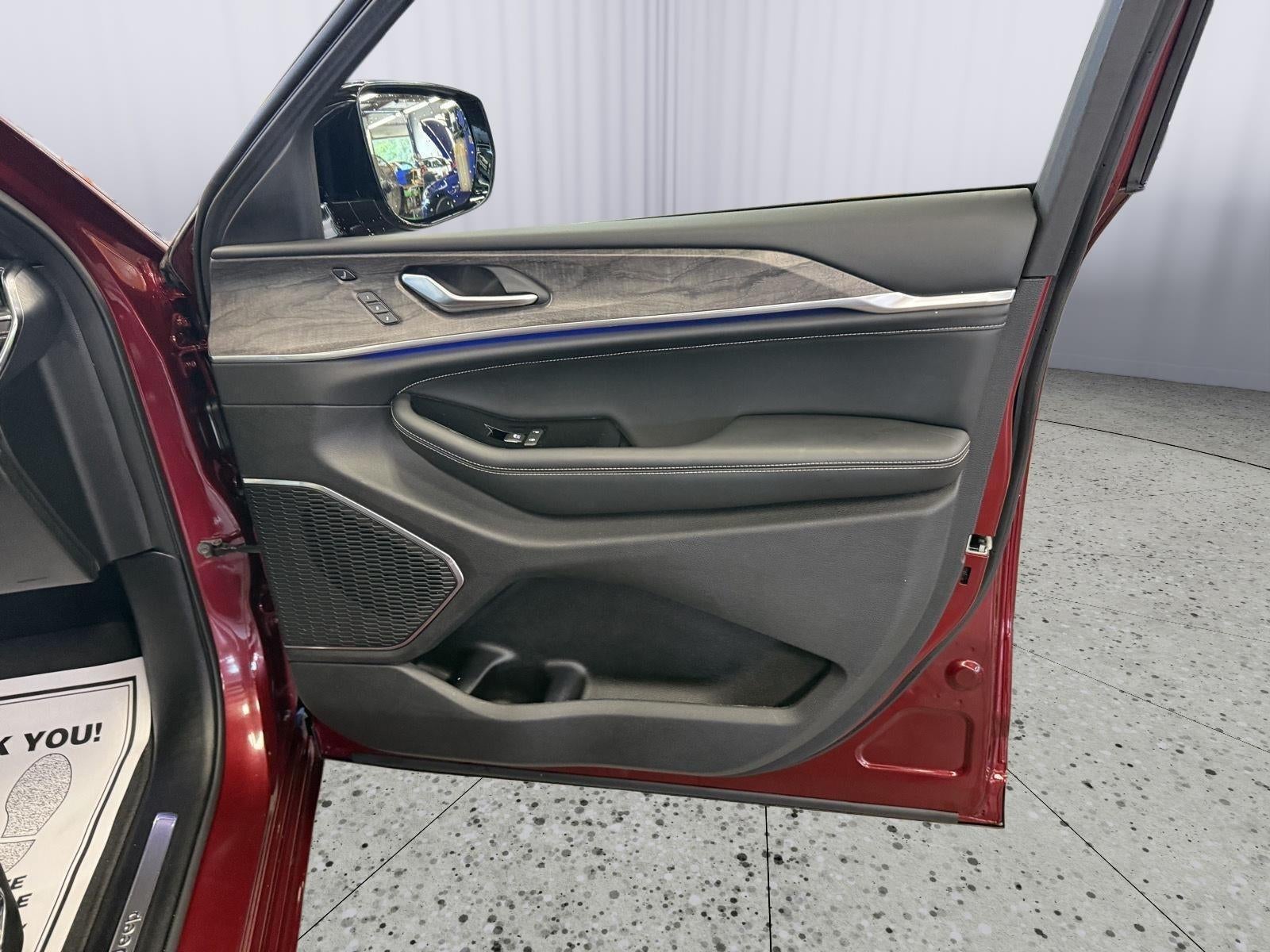 2023 Jeep Grand Cherokee Overland 4x4