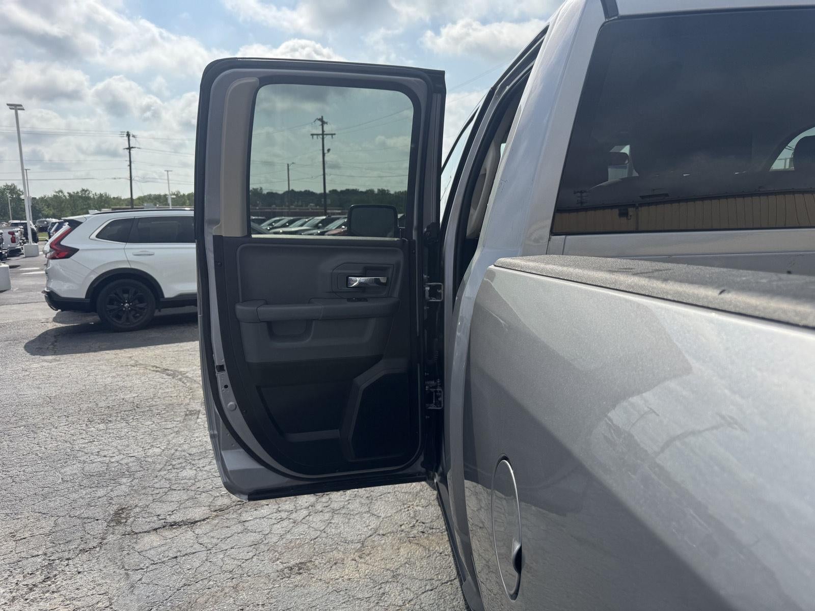 2024 RAM 1500 Classic SLT Quad Cab 4x4 6'4' Box