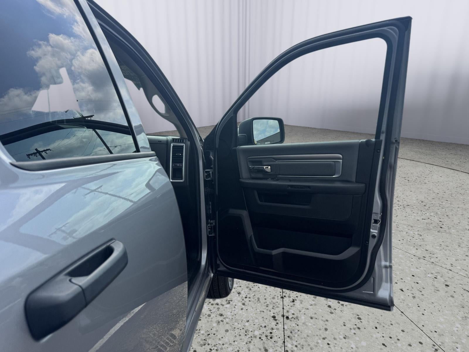 2024 RAM 1500 Classic SLT Quad Cab 4x4 6'4' Box