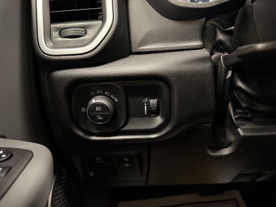 2023 RAM 1500 Big Horn Crew Cab 4x4 5'7' Box