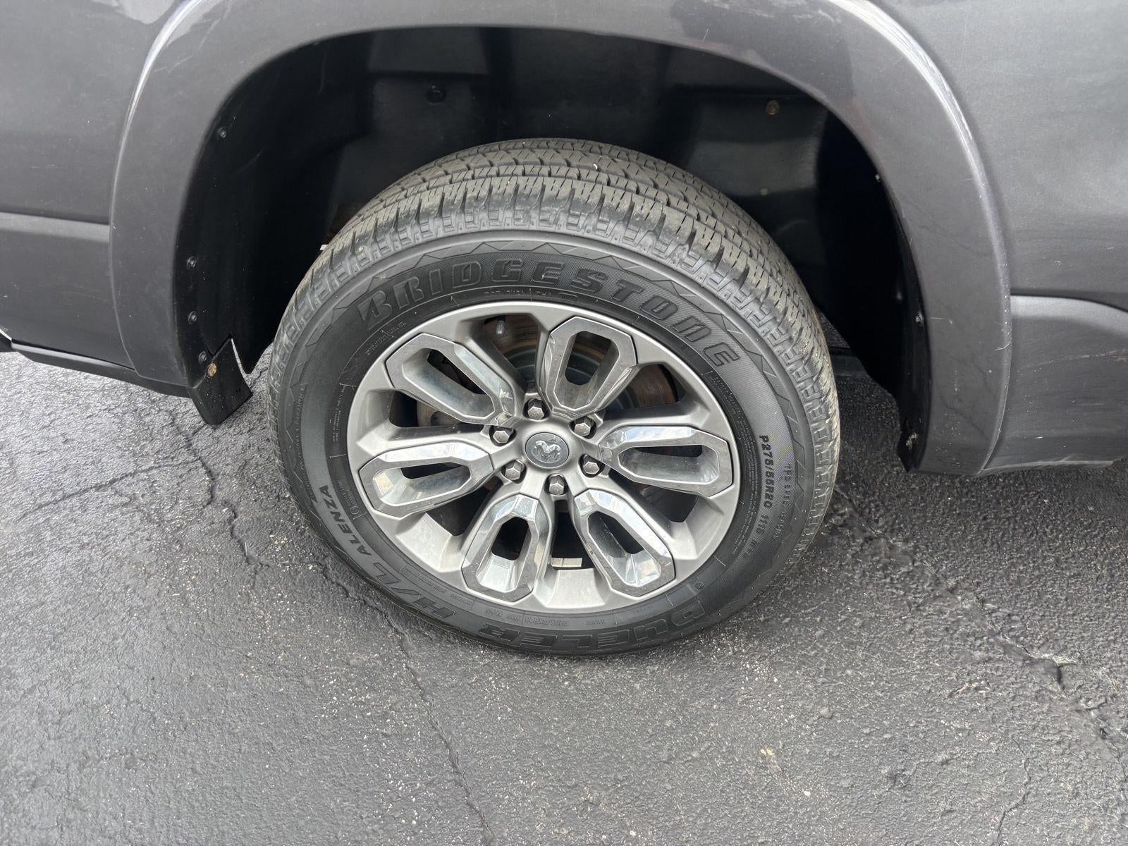 2021 RAM 1500 Laramie Crew Cab 4x4 5'7' Box