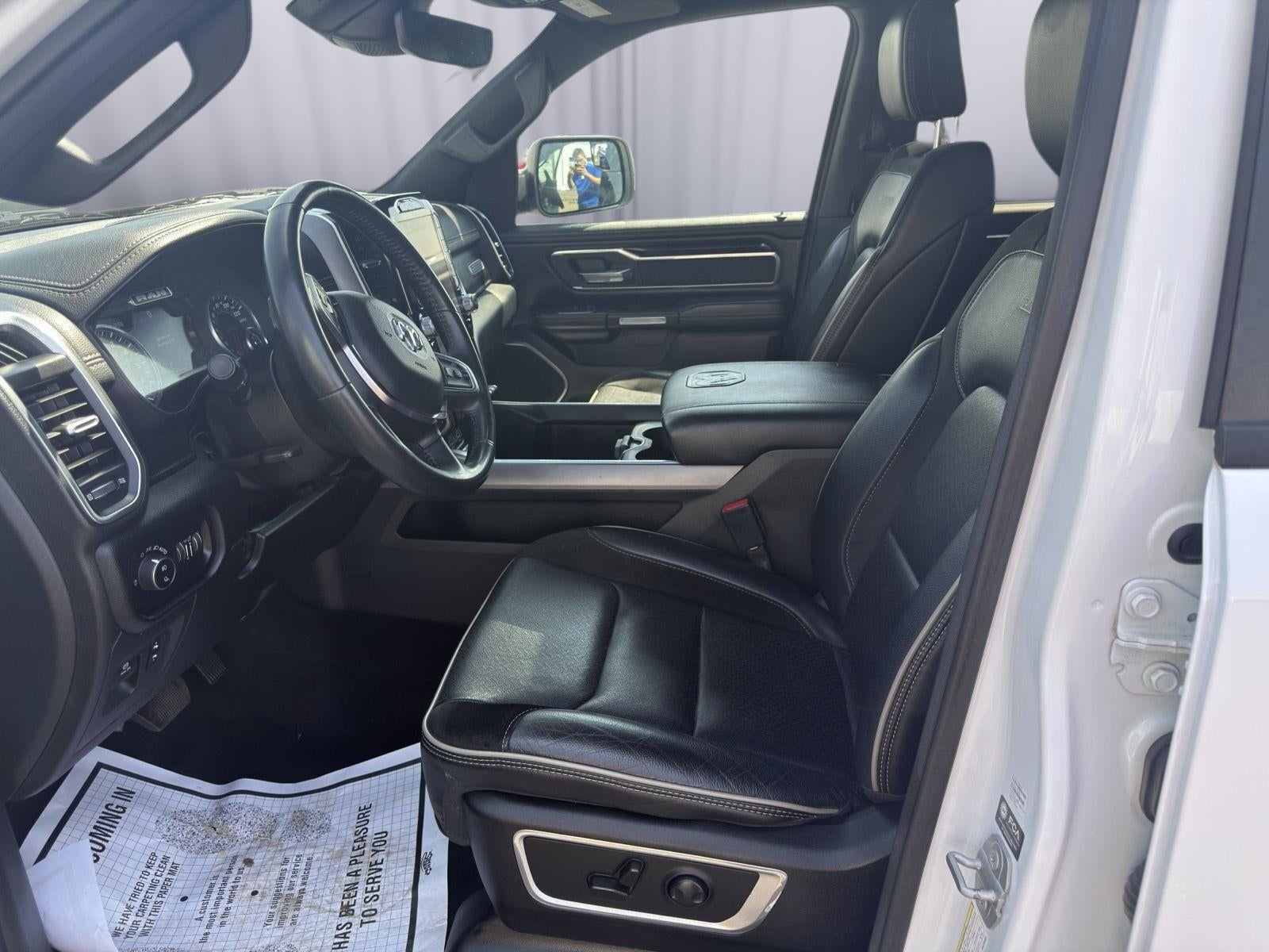 2022 RAM 1500 Laramie Crew Cab 4x4 5'7' Box
