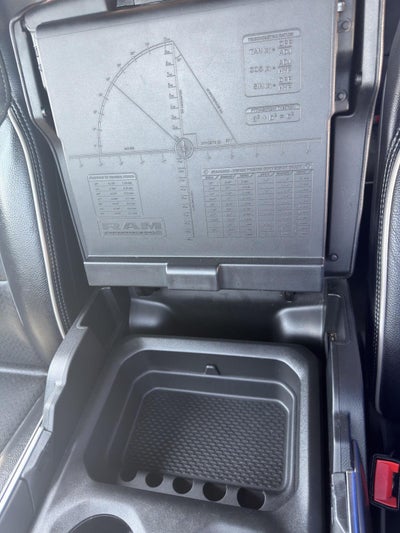 2022 RAM 1500 Laramie Crew Cab 4x4 5'7' Box