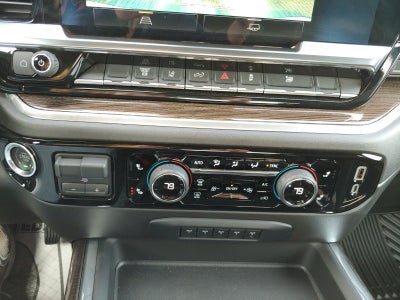 2025 Chevrolet Silverado 2500HD 4WD Crew Cab Long Bed LT