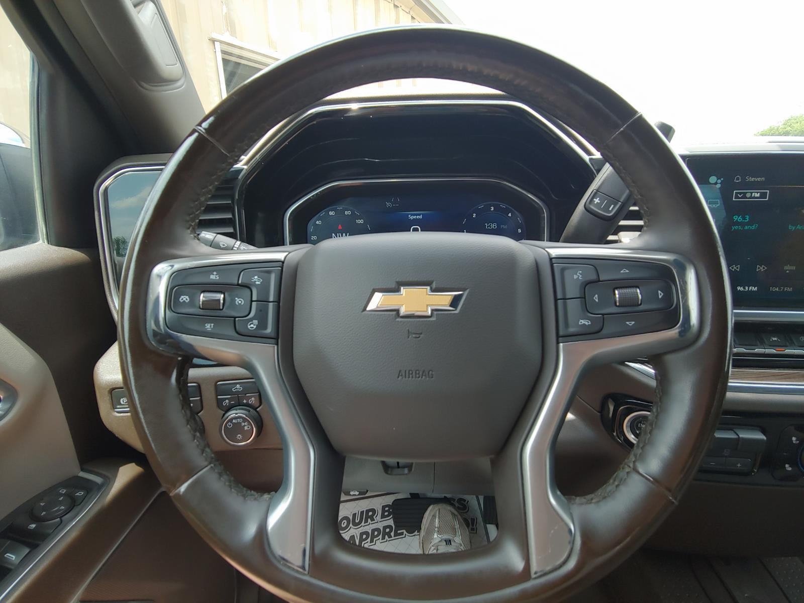 2023 Chevrolet Silverado 1500 4WD Crew Cab Standard Bed LT