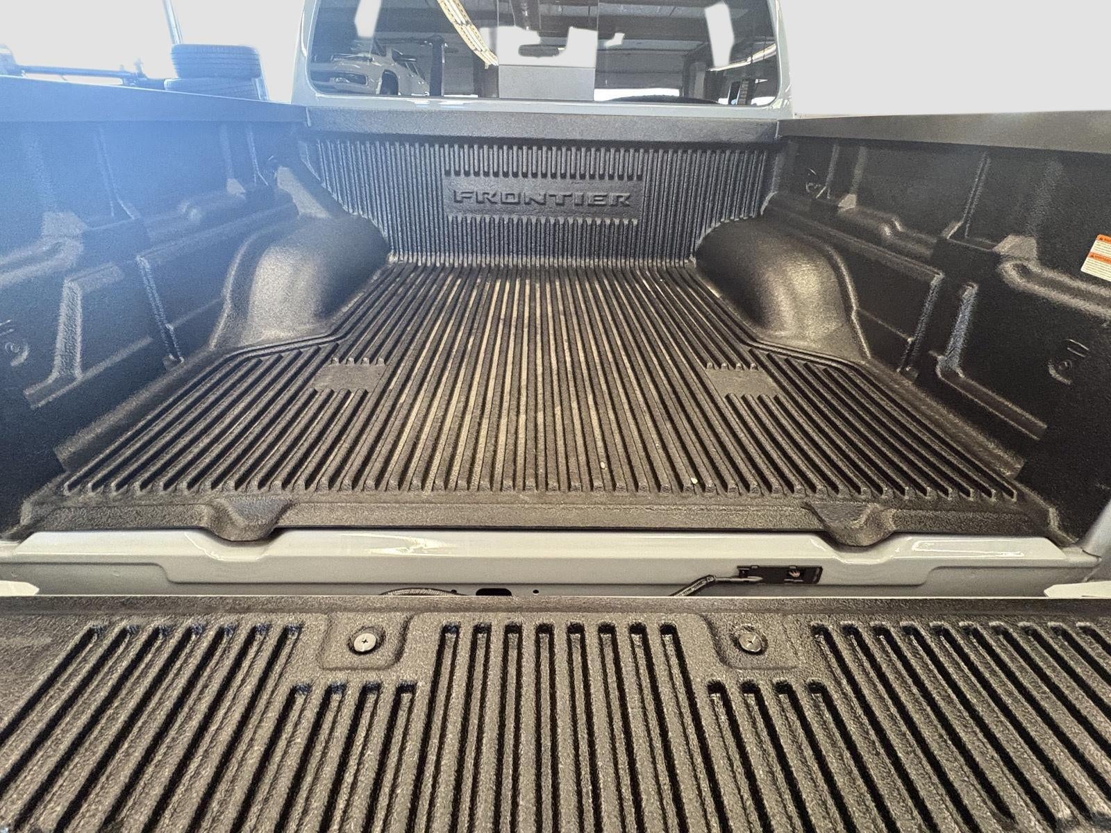 2025 Nissan Frontier Crew Cab PRO-4X 4x4