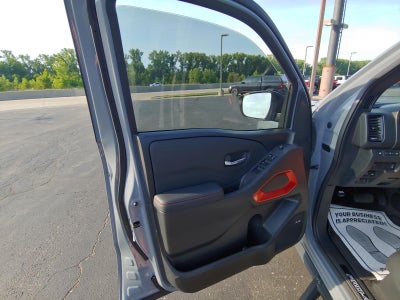 2023 Nissan Frontier Crew Cab PRO-4X 4x4
