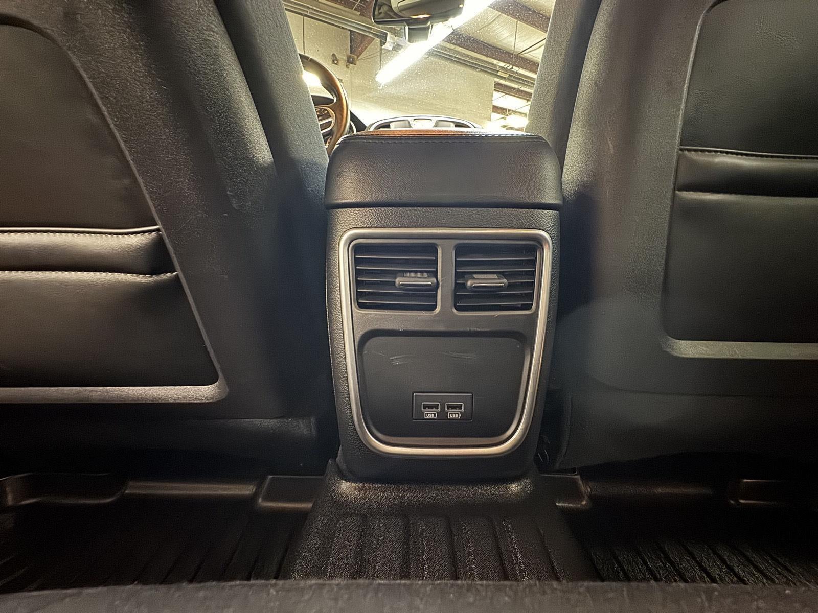 2019 Chrysler 300 Touring