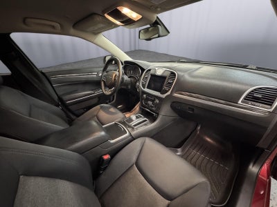 2019 Chrysler 300 Touring