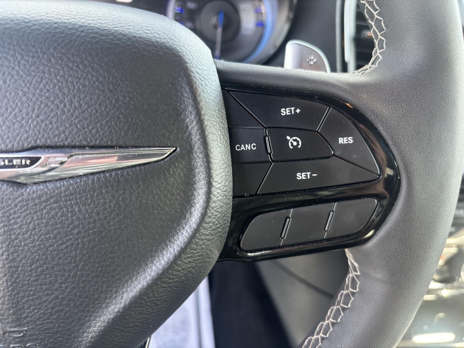 2022 Chrysler 300 S