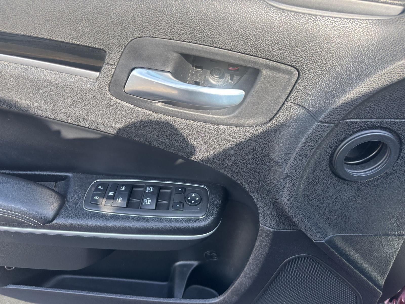 2022 Chrysler 300 S