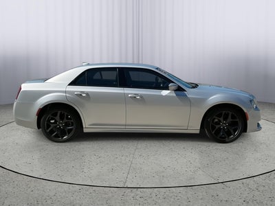 2022 Chrysler 300 Touring L