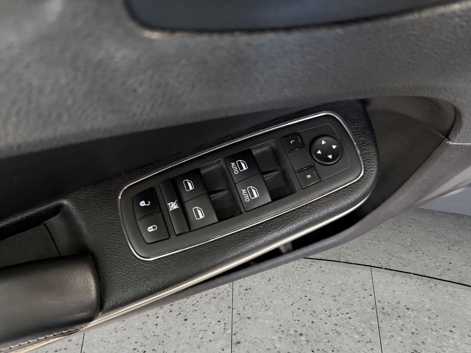 2018 Chrysler 300 300S