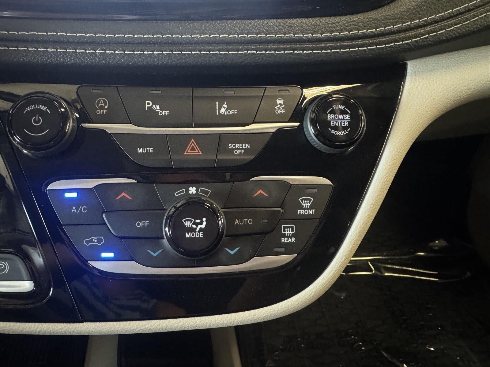 2024 Chrysler Pacifica Touring L AWD