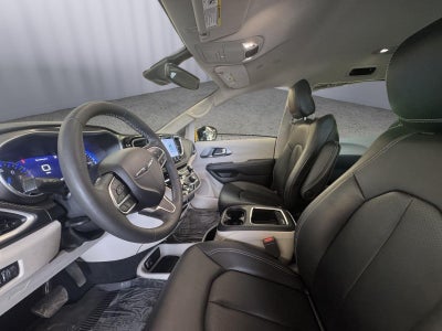 2024 Chrysler Pacifica Touring L AWD