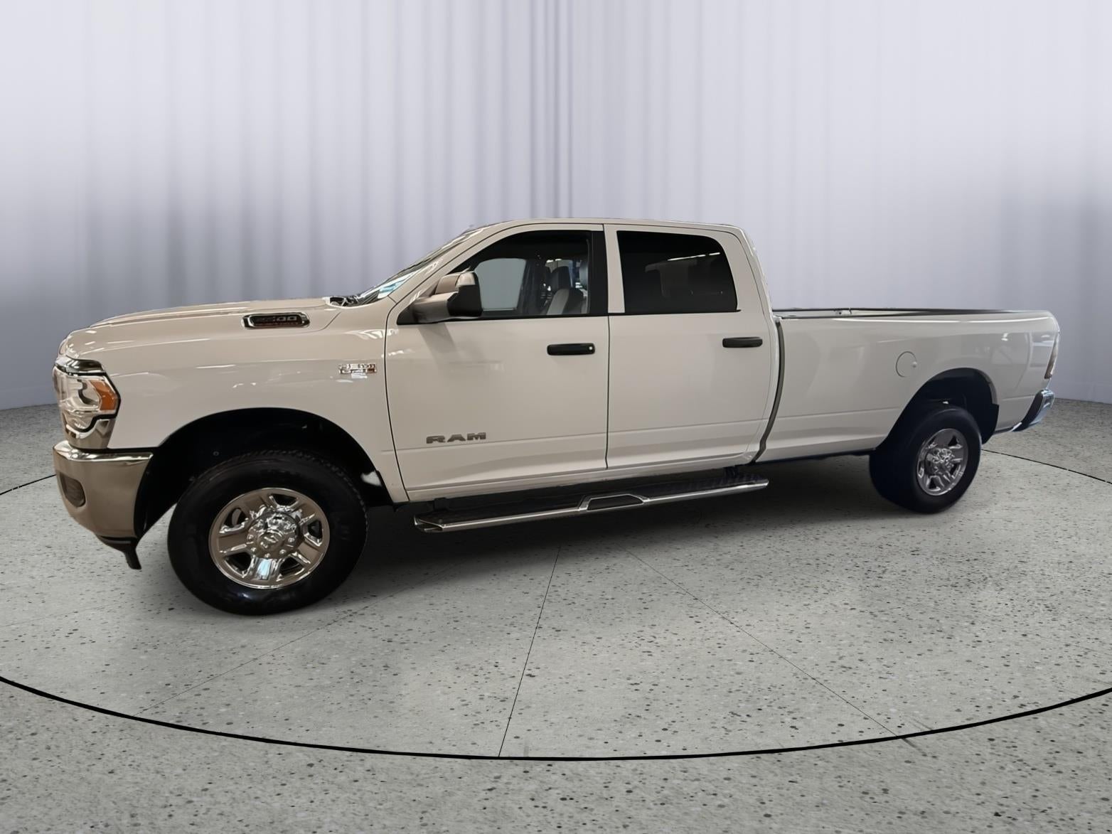2022 RAM 2500 Tradesman Crew Cab 4x4 8' Box