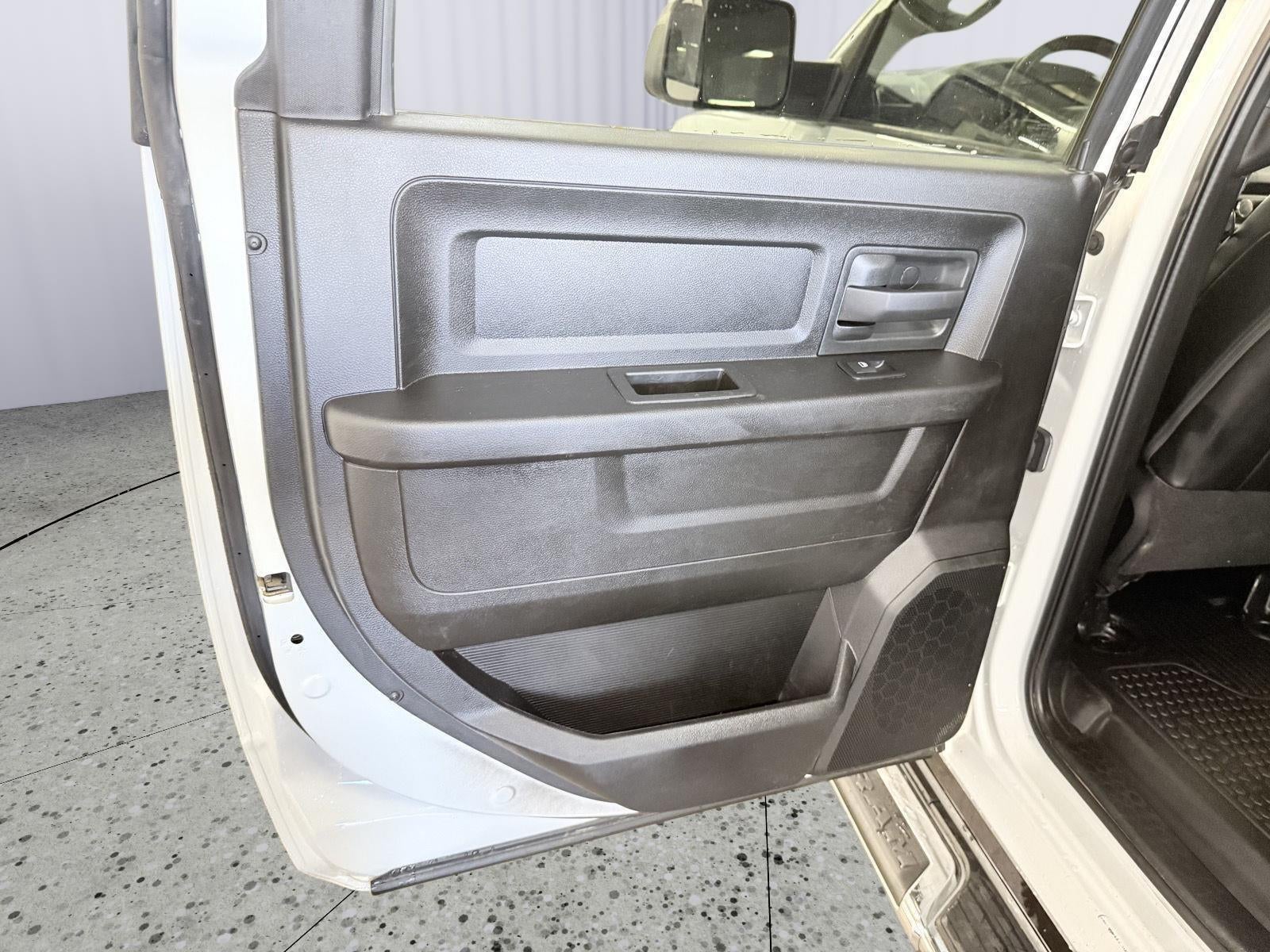 2022 RAM 2500 Tradesman Crew Cab 4x4 8' Box