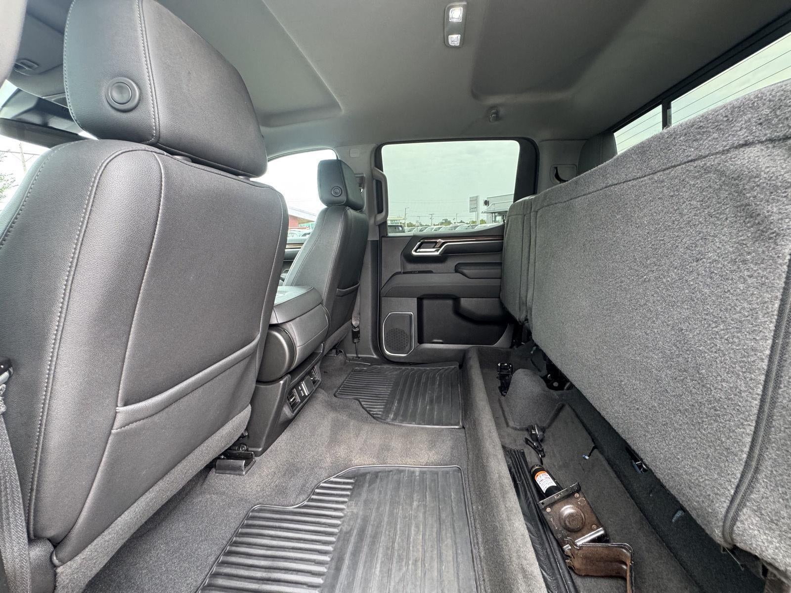 2022 Chevrolet Silverado 1500 4WD Crew Cab Standard Bed LT