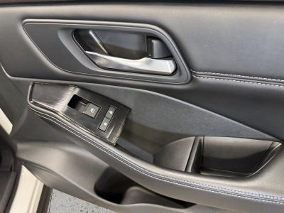 2022 Nissan Rogue SV FWD