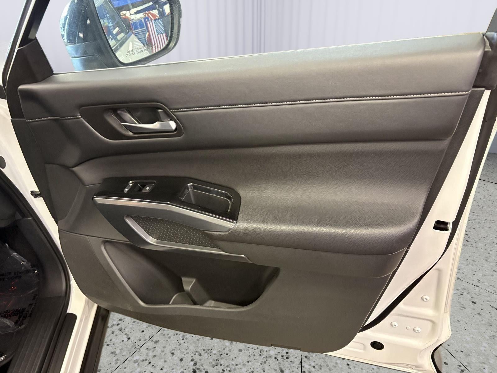 2024 Nissan Pathfinder SL 4WD