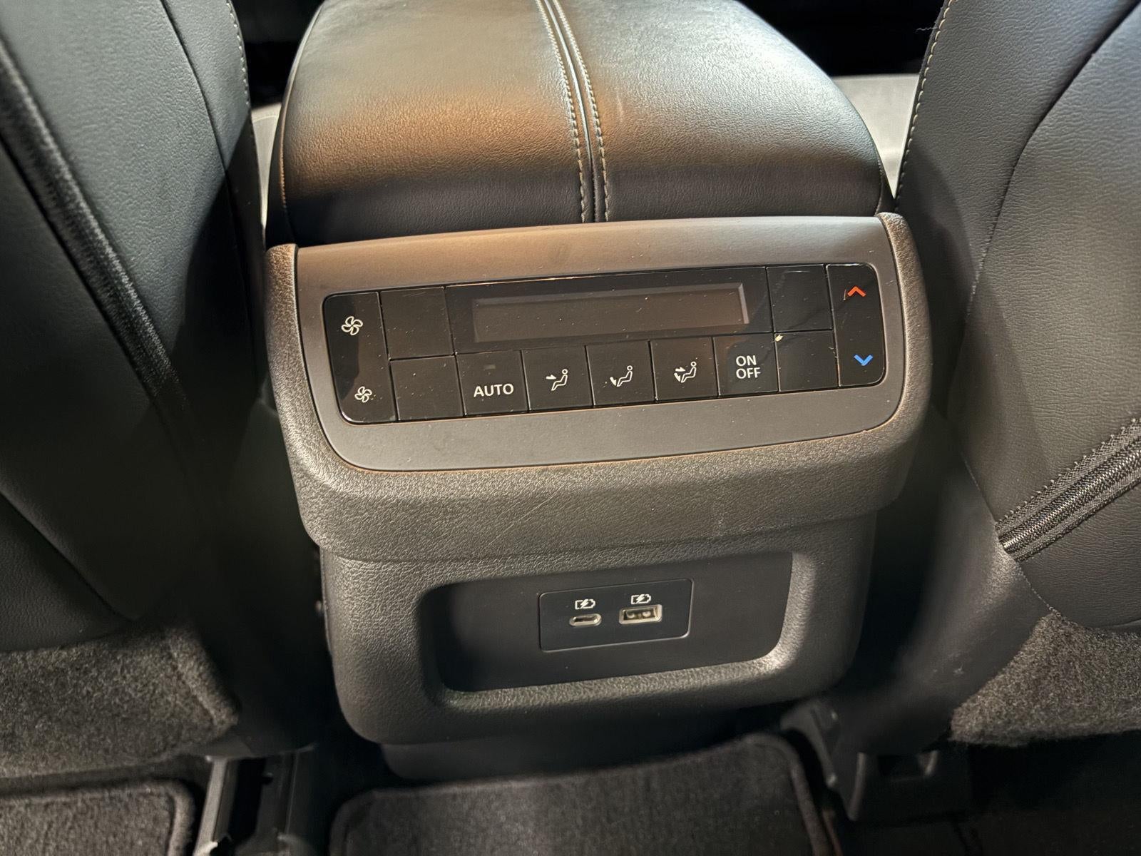 2024 Nissan Pathfinder SL 4WD