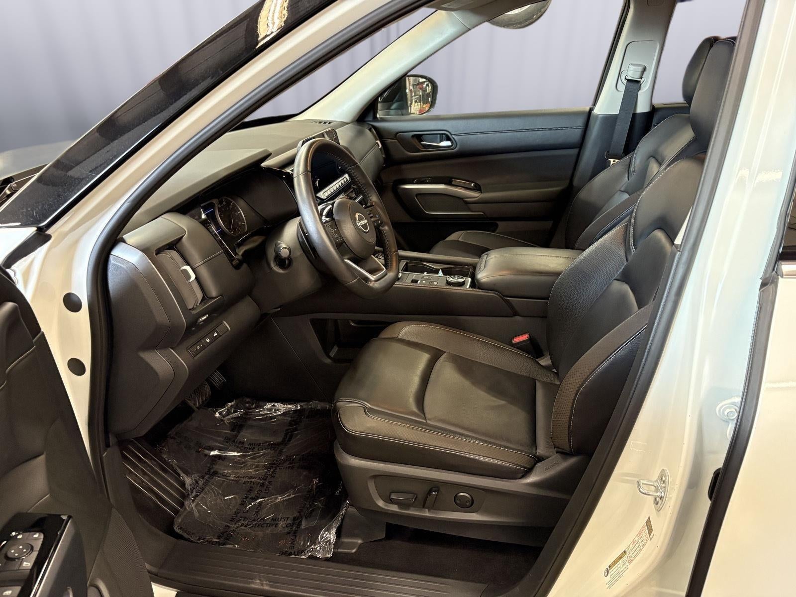 2024 Nissan Pathfinder SL 4WD