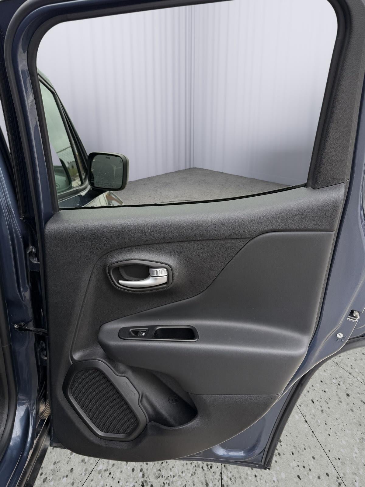 2023 Jeep Renegade Latitude 4x4