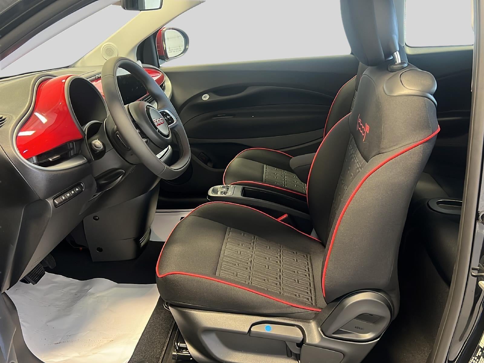 2024 FIAT FIAT 500e 500e INSPI(RED)