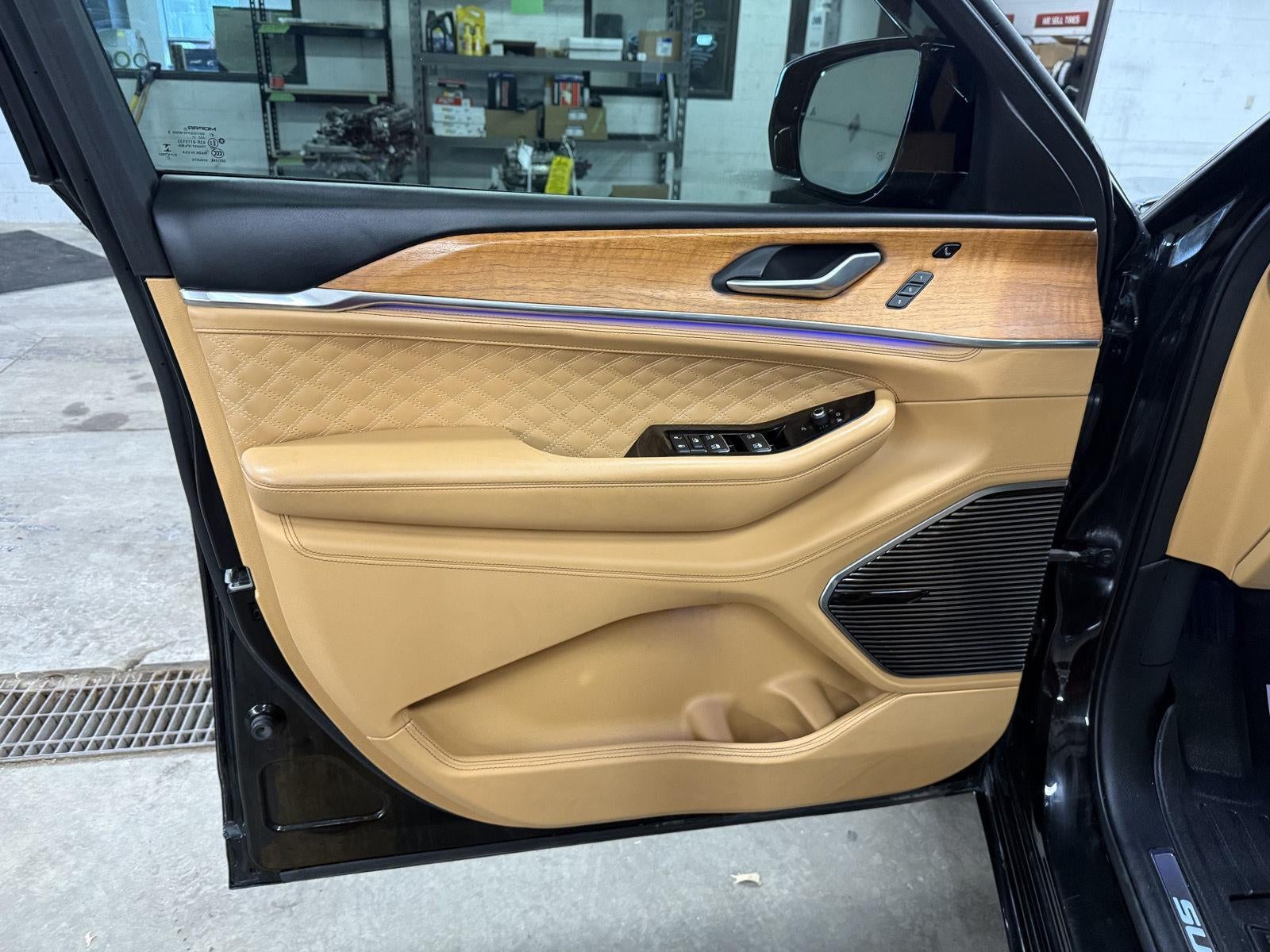 2022 Jeep Grand Cherokee Summit Reserve