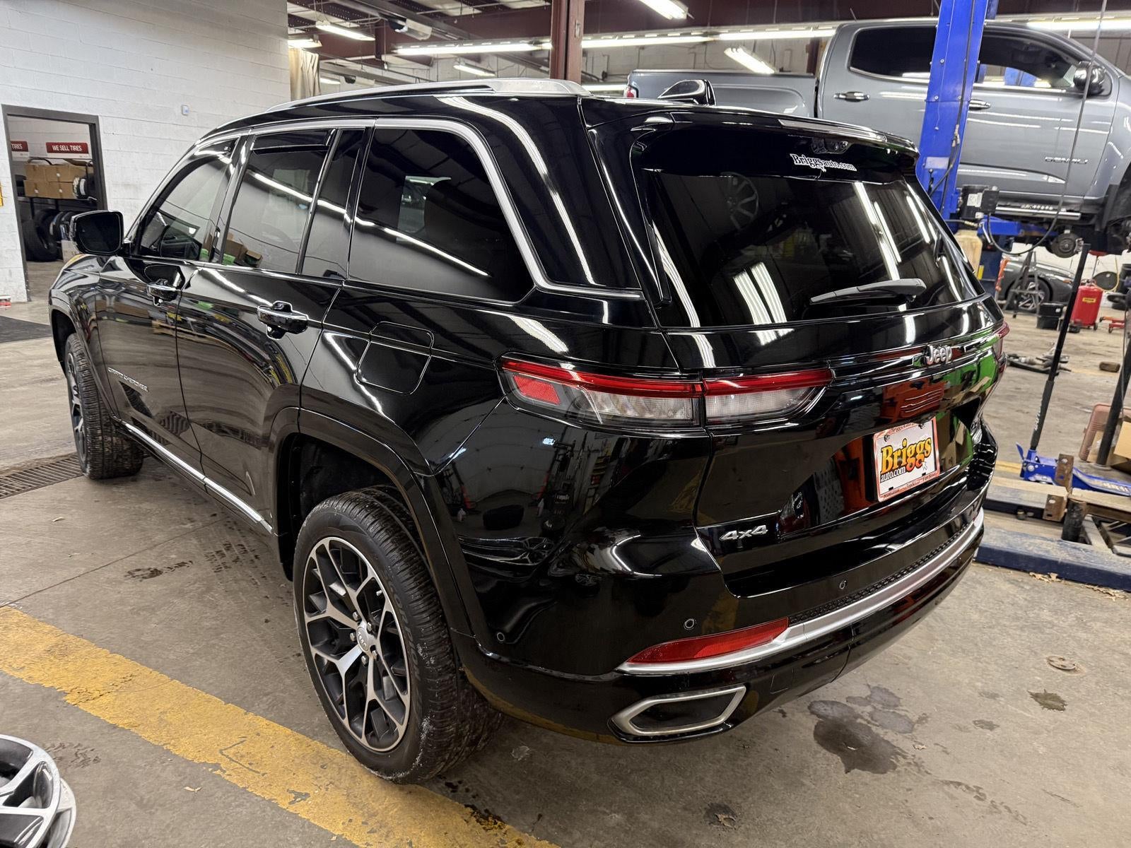 2022 Jeep Grand Cherokee Summit Reserve