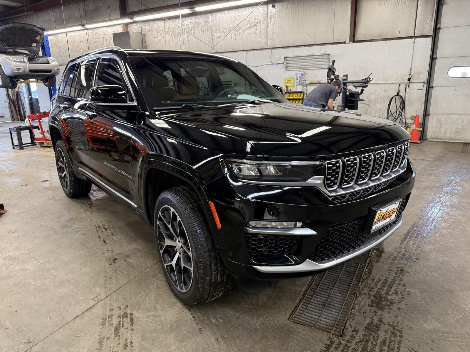 2022 Jeep Grand Cherokee Summit Reserve