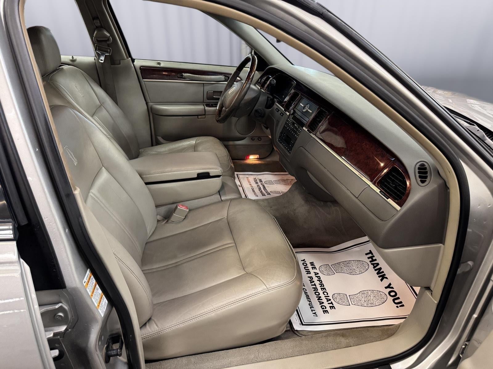 2003 Lincoln Town Car Cartier