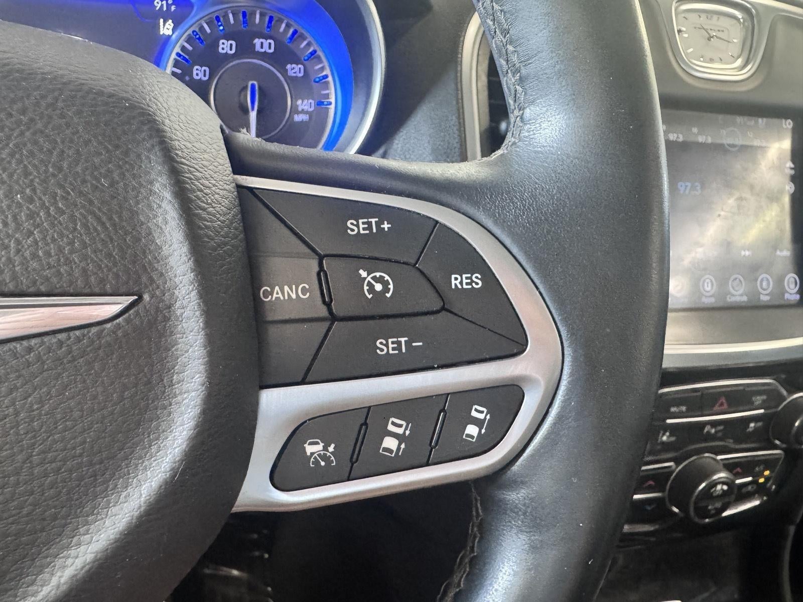 2017 Chrysler 300 300C