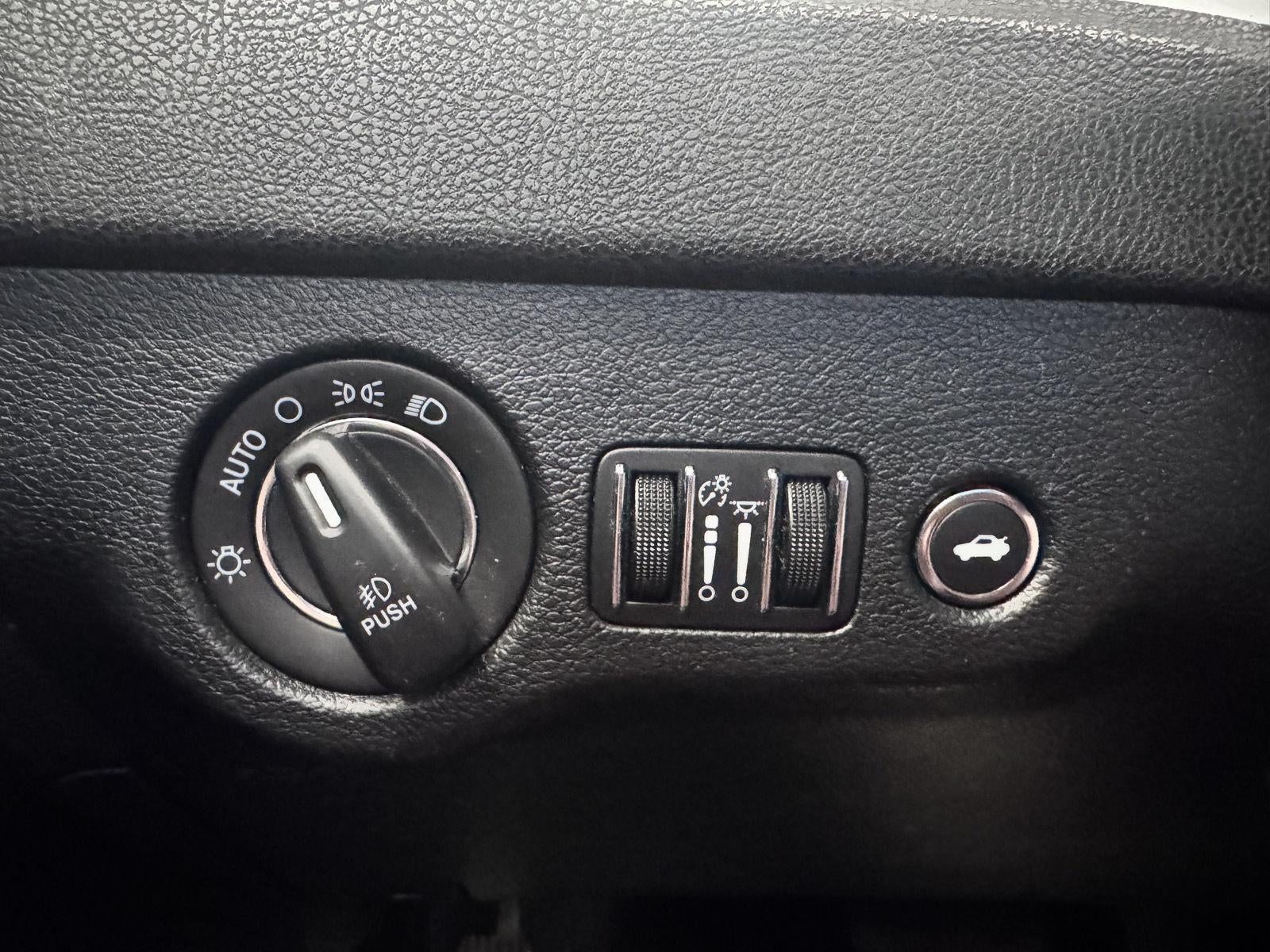 2017 Chrysler 300 300C