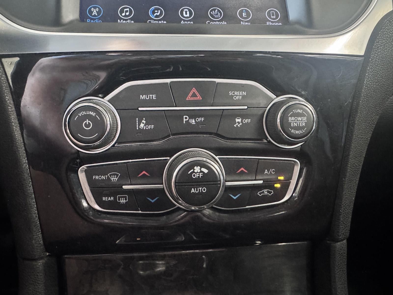 2017 Chrysler 300 300C