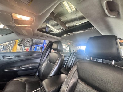 2017 Chrysler 300 300C